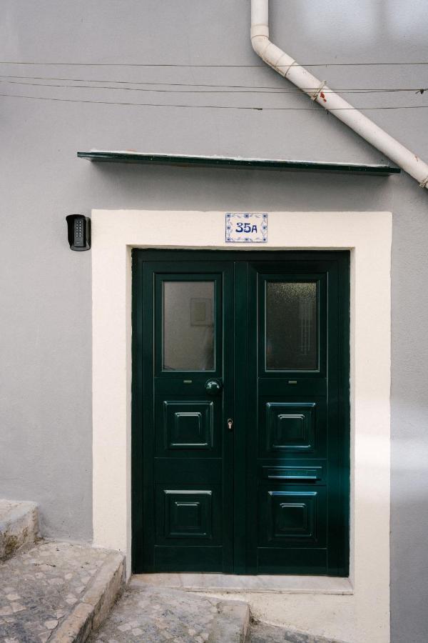 Cozy & Small Studio In The Center Lisbon Exterior photo